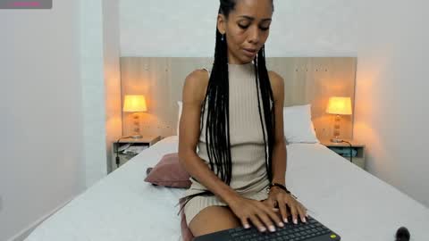 Vayolet Castro online show from January 2025 10:17:02 PM