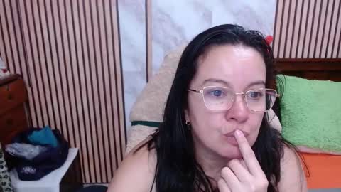 Sonia online show from October 2025 10:54:02 PM