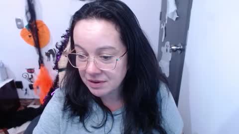 Sonia online show from November 2025 11:04:02 PM