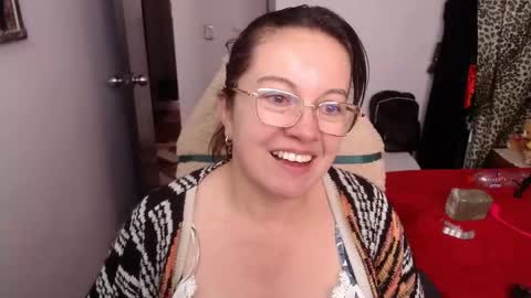Sonia online show from November 2025 08:19:01 PM