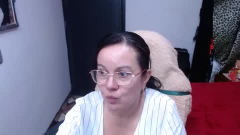 Sonia online show from November 2025 11:27:02 PM