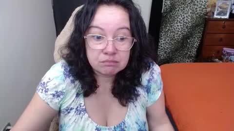 Sonia online show from November 2025 12:41:02 PM