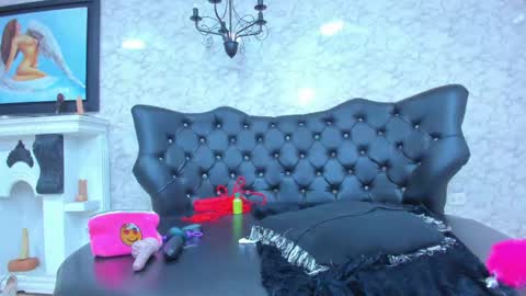 Alicia      STREAMING SCHEDULE 1400 - 2130 GMT-5 online show from January 2025 11:58:01 PM