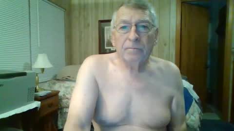 Snapshot of maturecouple1954 chatting on December 2024 11:38:02 AM SXECPL55 at G mail Dot Com online show from December 2024 11:38:02 AM