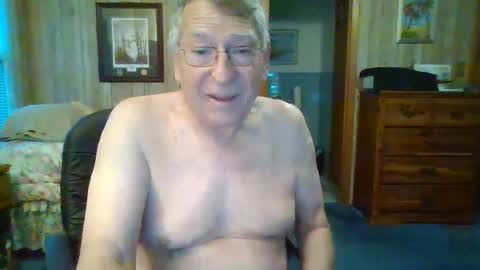 Snapshot of maturecouple1954 chatting on January 2025 12:52:01 PM SXECPL55 at G mail Dot Com online show from January 2025 12:52:01 PM