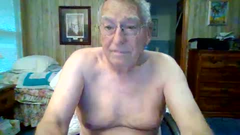 Snapshot of maturecouple1954 chatting on December 2025 01:09:02 PM SXECPL55 at G mail Dot Com online show from December 2025 01:09:02 PM