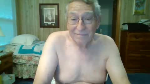 Snapshot of maturecouple1954 chatting on January 2026 01:14:01 PM SXECPL55 at G mail Dot Com online show from January 2026 01:14:01 PM
