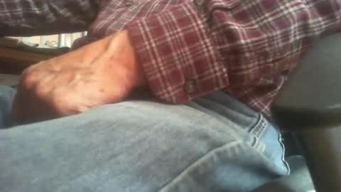 Maturedaddi online show from October 2025 10:03:01 AM