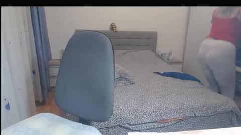 maturediana online show from November 2025 02:46:02 AM