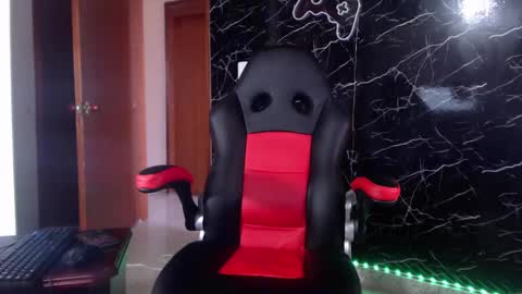 Matias online show from January 2025 03:32:02 PM