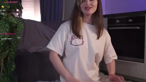 Lily online show from September 2025 06:24:01 PM