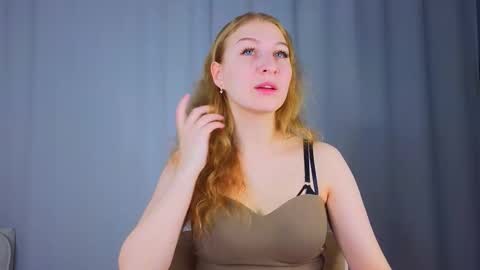 Snapshot of maureencoombs chatting on October 2025 04:21:01 AM maureencoombs online show from October 2025 04:21:01 AM