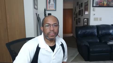 Snapshot of mauricewilson86 chatting on April 2026 12:08:01 AM mauricewilson86 online show from April 2026 12:08:01 AM