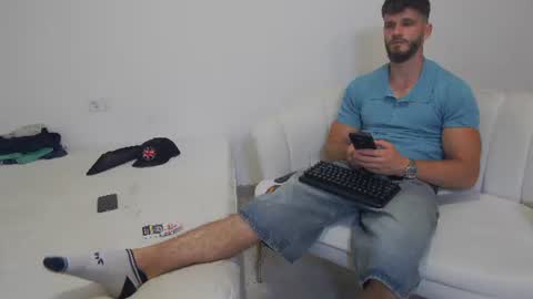 Snapshot of mauro_real_man chatting on June 2026 07:05:01 PM mauro_real_man online show from June 2026 07:05:01 PM