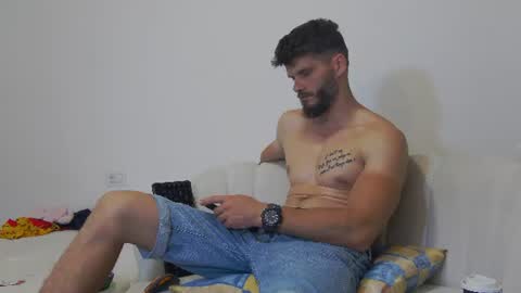 Snapshot of mauro_real_man chatting on June 2026 05:39:01 PM mauro_real_man online show from June 2026 05:39:01 PM
