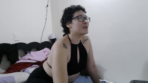 mauroluxandra online show from May 2026 03:30:01 PM