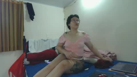 mauroluxandra online show from May 2026 10:25:01 PM
