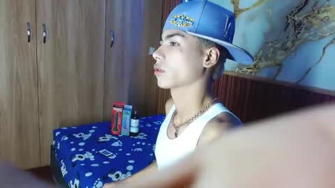 maverickhotson303av online show from December 2025 11:20:02 PM