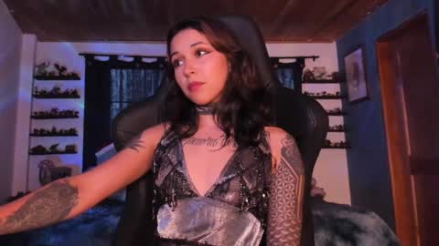 Hilary online show from December 2024 10:48:01 PM