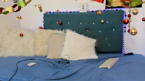 max_and_peter online show from December 2024 10:26:02 PM