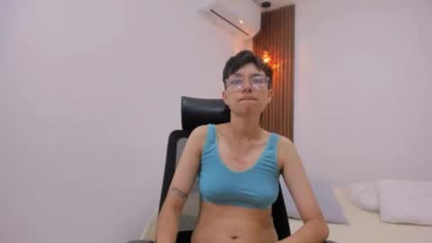 Max  online show from December 2025 11:49:02 AM