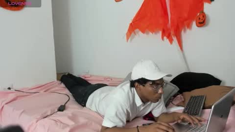 max_cumpower72 online show from November 2025 10:41:02 PM