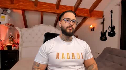 max D. online show from December 2025 11:20:01 PM