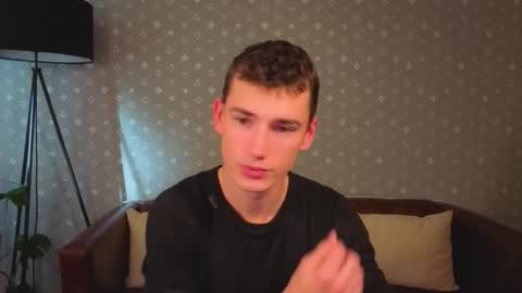 Max online show from September 2025 04:50:01 AM