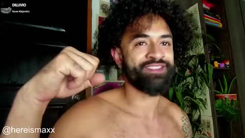 Snapshot of max_greenn chatting on January 2025 12:11:01 AM Max Follow me IGX hereismaxx online show from January 2025 12:11:01 AM