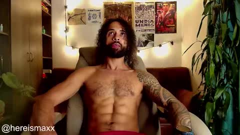 Snapshot of max_greenn chatting on November 2025 08:04:01 AM Max Follow me IGX hereismaxx online show from November 2025 08:04:01 AM