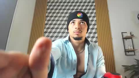 Snapshot of max_jowel chatting on November 2025 12:21:01 AM max_jowel online show from November 2025 12:21:01 AM