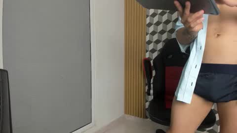 Snapshot of max_jowel chatting on November 2025 11:28:01 PM max_jowel online show from November 2025 11:28:01 PM