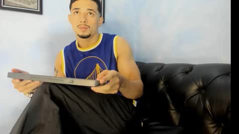 Snapshot of max_jowel chatting on December 2025 01:54:01 AM max_jowel online show from December 2025 01:54:01 AM