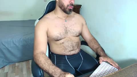 max_love25 online show from February 2026 07:37:01 PM