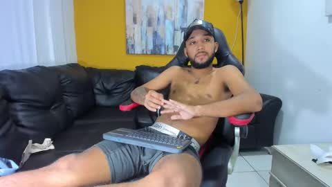 Snapshot of max_sexyhot26 chatting on January 2025 06:02:02 AM max_sexyhot26 online show from January 2025 06:02:02 AM