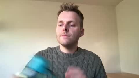 Snapshot of max_straight_1 chatting on January 2025 08:47:02 AM Max take off clothes online show from January 2025 08:47:02 AM