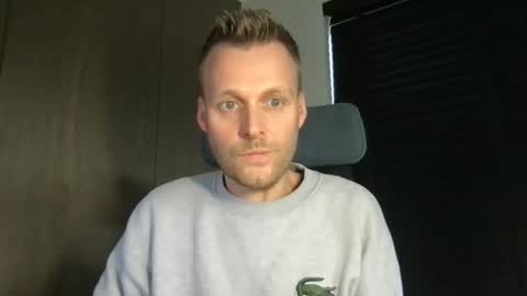 Snapshot of max_straight_1 chatting on February 2026 11:49:02 AM Max take off clothes online show from February 2026 11:49:02 AM