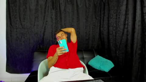 MAX     online show from December 2024 09:45:01 AM