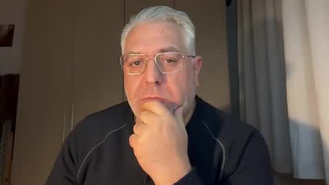 Snapshot of maxbillo chatting on March 2026 11:26:02 PM maxbillo online show from March 2026 11:26:02 PM