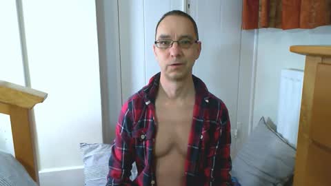 Snapshot of maxdavies chatting on February 2026 04:00:02 AM Max Davies online show from February 2026 04:00:02 AM