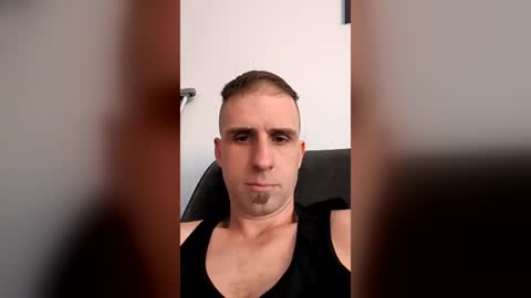 Snapshot of maxenceb1984 chatting on July 2026 07:38:01 PM maxenceb1984 online show from July 2026 07:38:01 PM