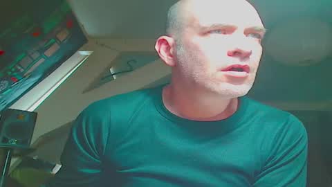 maxhardcore77 online show from December 2025 09:03:01 AM