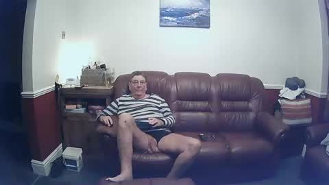 MAX online show from January 2025 12:17:01 AM