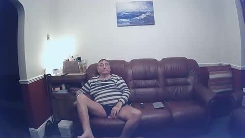 MAX online show from February 2025 09:32:01 PM