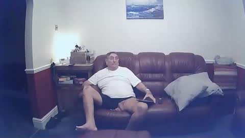 MAX online show from February 2025 09:35:02 PM