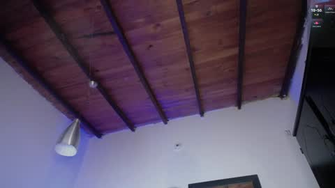 Snapshot of maxi_mux1 chatting on December 2024 04:30:02 AM MAXI online show from December 2024 04:30:02 AM