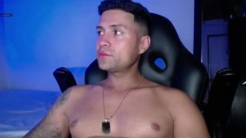 Snapshot of maxi_mux1 chatting on January 2025 09:11:02 PM MAXI online show from January 2025 09:11:02 PM