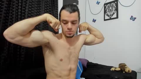 Snapshot of maxi_styles chatting on January 2025 04:23:02 AM Alex online show from January 2025 04:23:02 AM