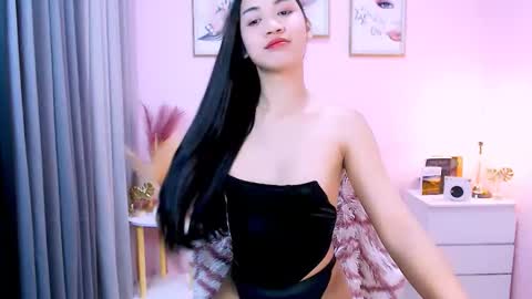 maxie greyson online show from February 2025 12:59:01 AM