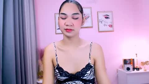 maxie greyson online show from March 2025 12:37:01 AM